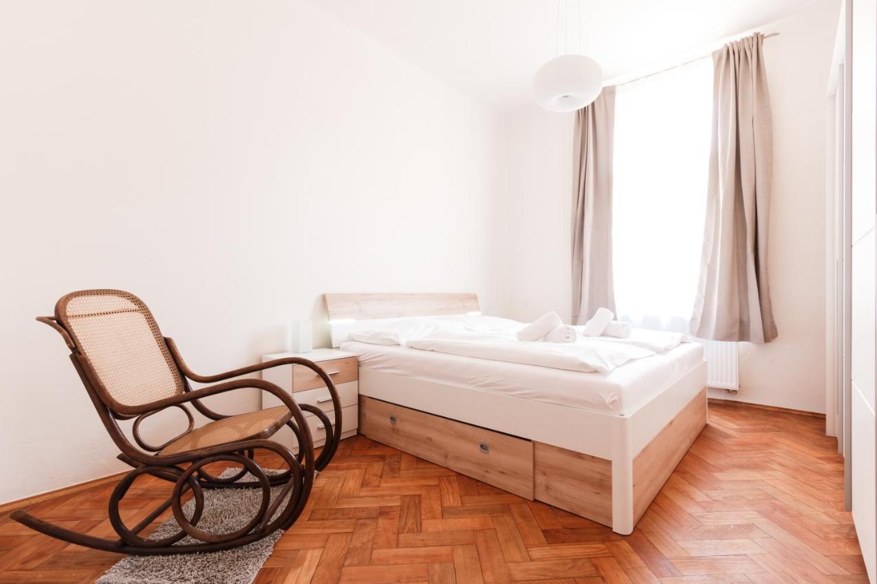 Prague Days - Stylish New Town Apartments Buitenkant foto
