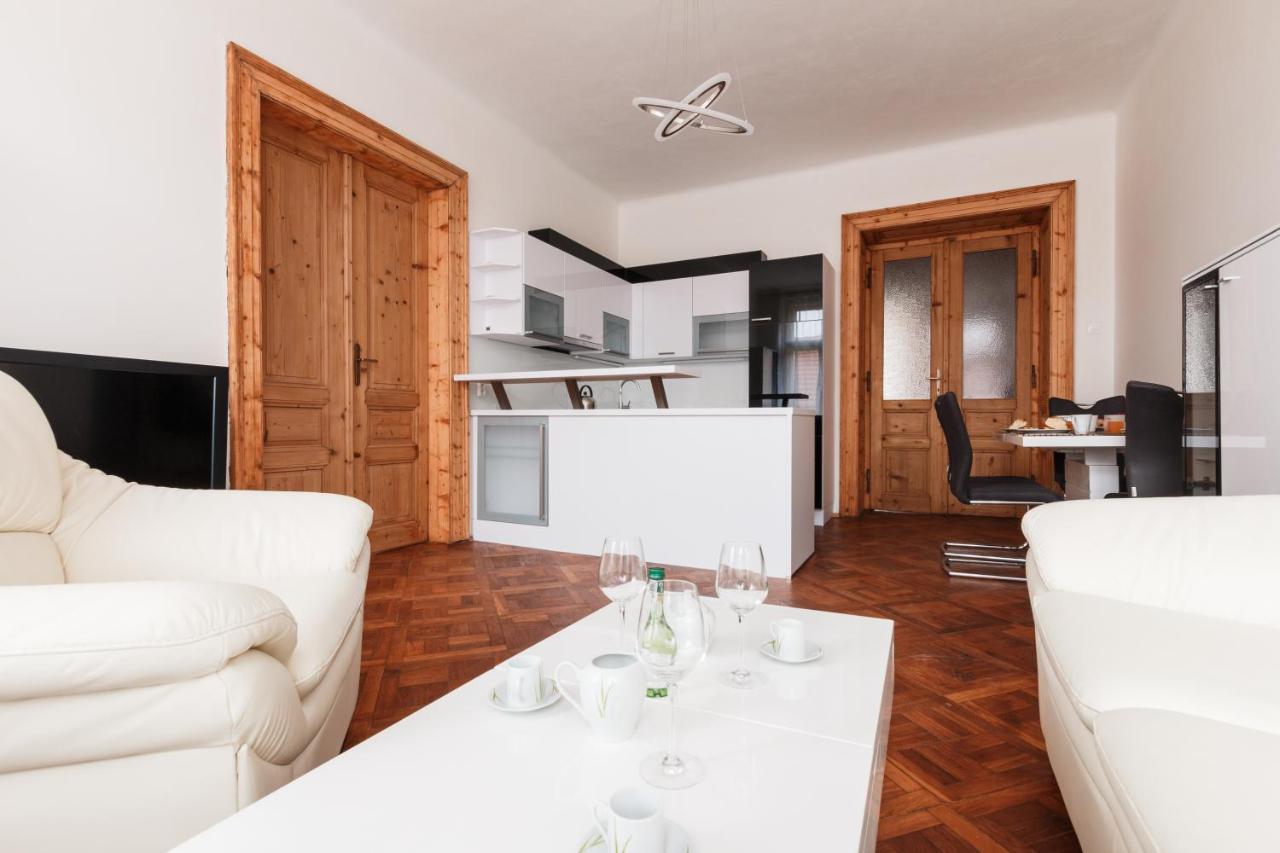 Prague Days - Stylish New Town Apartments Buitenkant foto