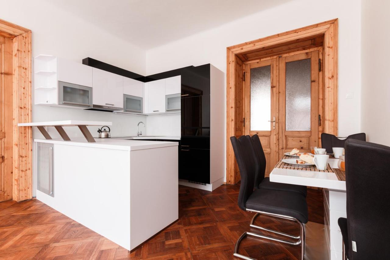 Prague Days - Stylish New Town Apartments Buitenkant foto