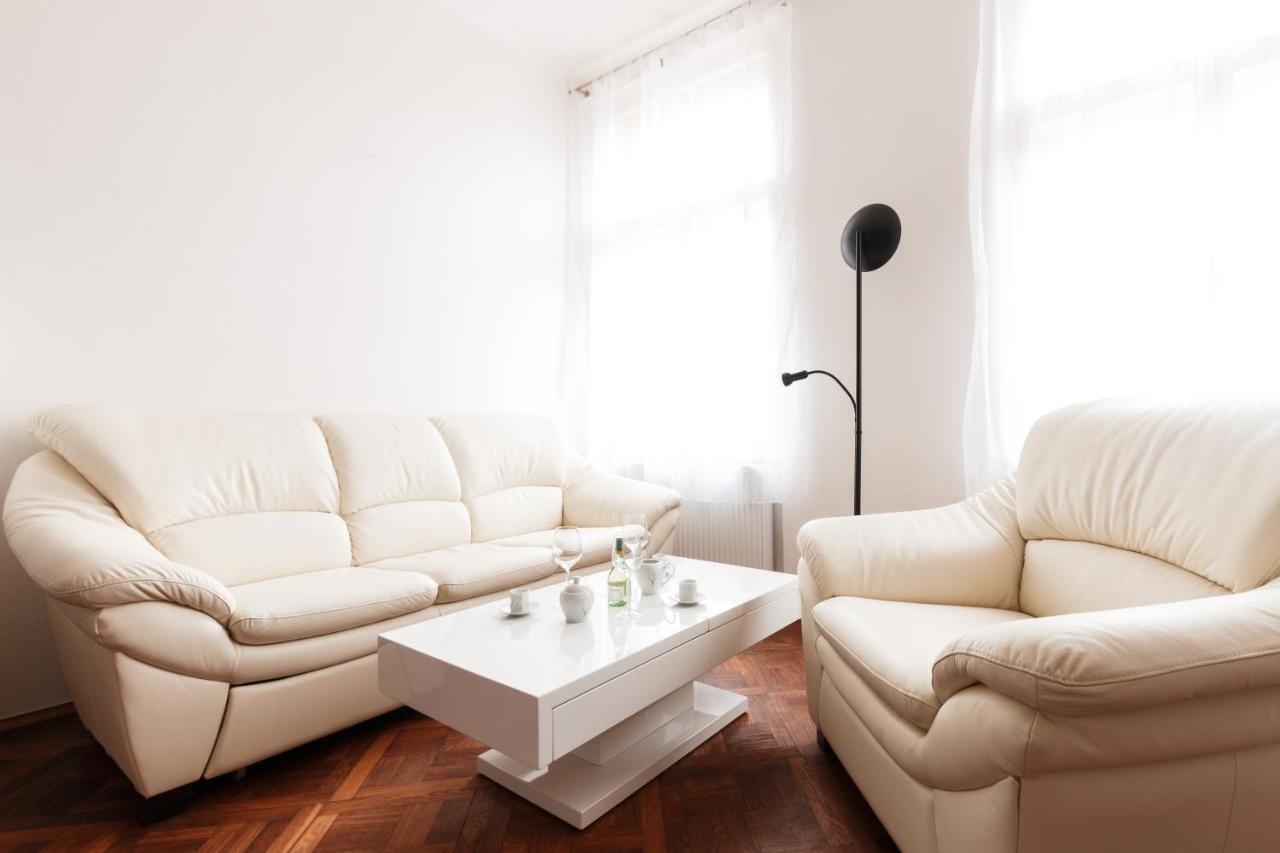 Prague Days - Stylish New Town Apartments Buitenkant foto